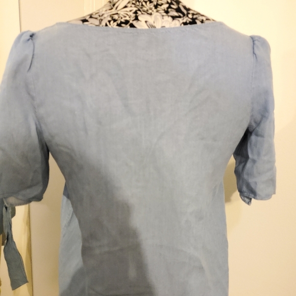 Mossimo tie to neckline chambray blouse soft denim boho blouse - Picture 4 of 8